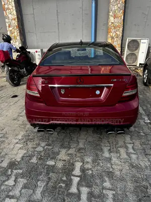 Mercedes-Benz C300 2012 Red