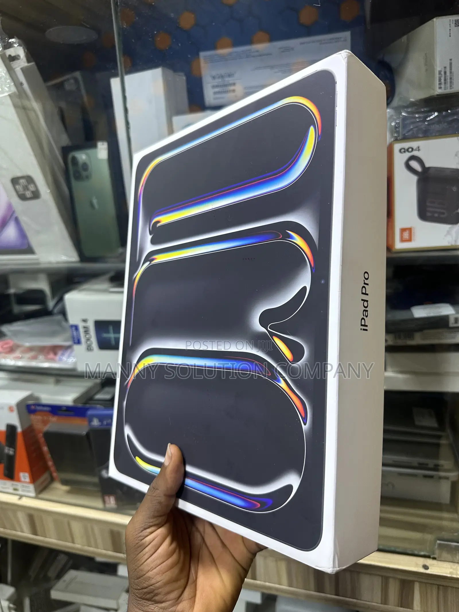 New Apple iPad Pro 13 (2025) 256 GB Black