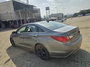 Hyundai Sonata 2013 Gray