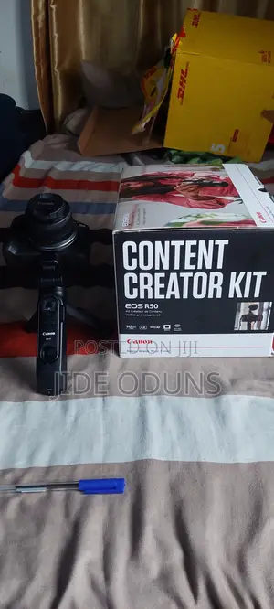 Canon Eos R50 [Content Creator Kit]