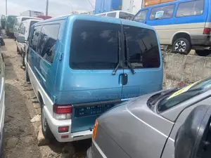Volkswagen Transporter 2005 Blue