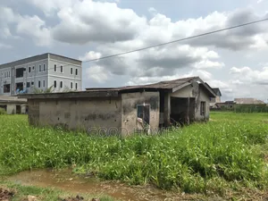 6bdrm Room & Parlour in Budebu, Ijegun for sale