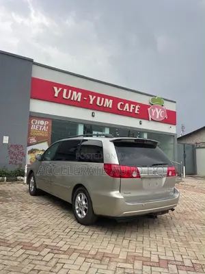 Toyota Sienna XLE Limited AWD 2006 Silver