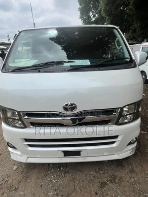 Toyota HiAce 2010 White