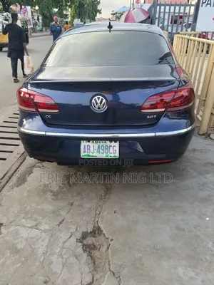 Volkswagen Passat 2014 Blue