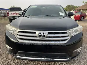 Toyota Highlander 2014 Black