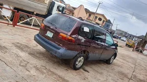 Toyota Sienna XLE & 1 hatch 2000 Burgundy
