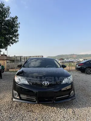 Toyota Camry SE 4dr Sedan (2.5L 4cyl 6A) 2014 Black