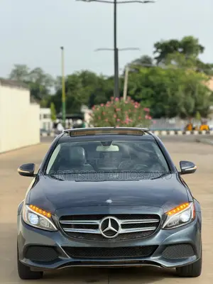 Mercedes-Benz C300 Luxury 4dr AWD 4Matic Sedan (2.0L 4cyl 7A) 2015 Gray
