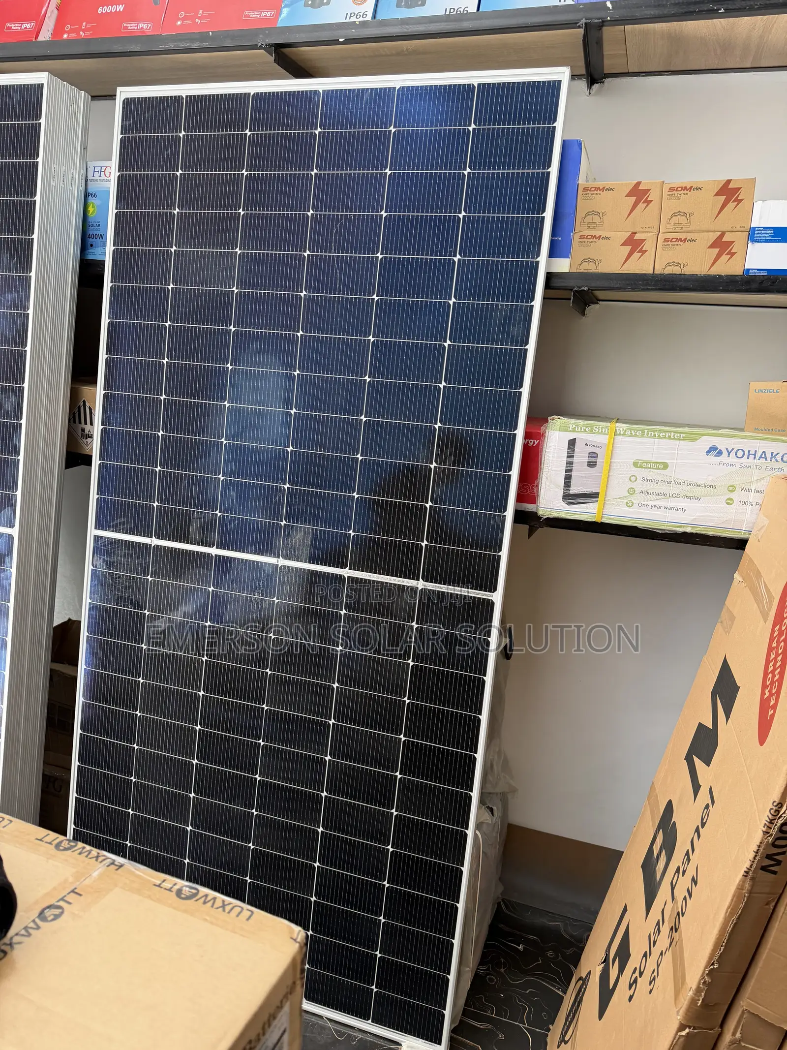 600w Jinko Solar Panel