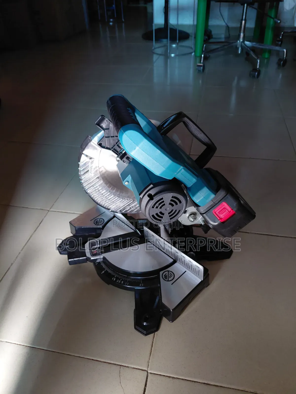 Rechargable Mitre Saw Machine