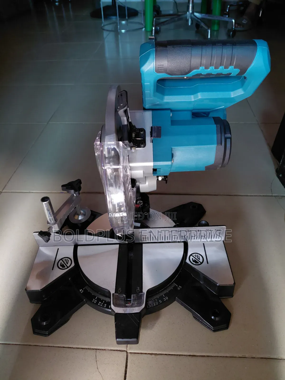 Rechargable Mitre Saw Machine