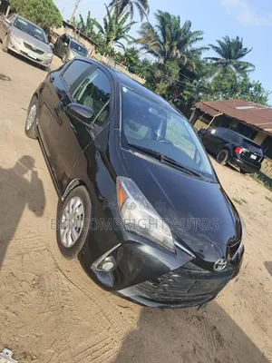 Toyota Yaris 2015 Black