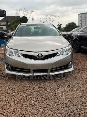 Toyota Camry 2014 Gold