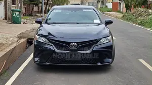 Toyota Camry 2018 Blue