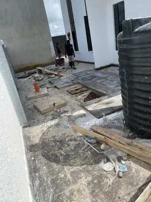 Compound Floor Cleaning