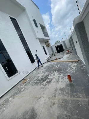 Compound Floor Cleaning