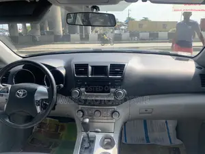 Toyota Highlander Limited 2012 Gray