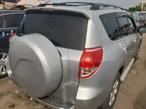 Toyota RAV4 Limited 2008 Silver
