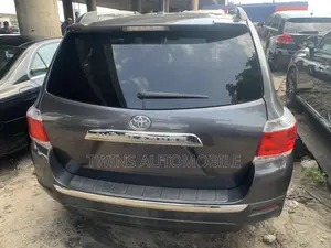 Toyota Highlander Limited 3.5l 4WD 2013 Gray