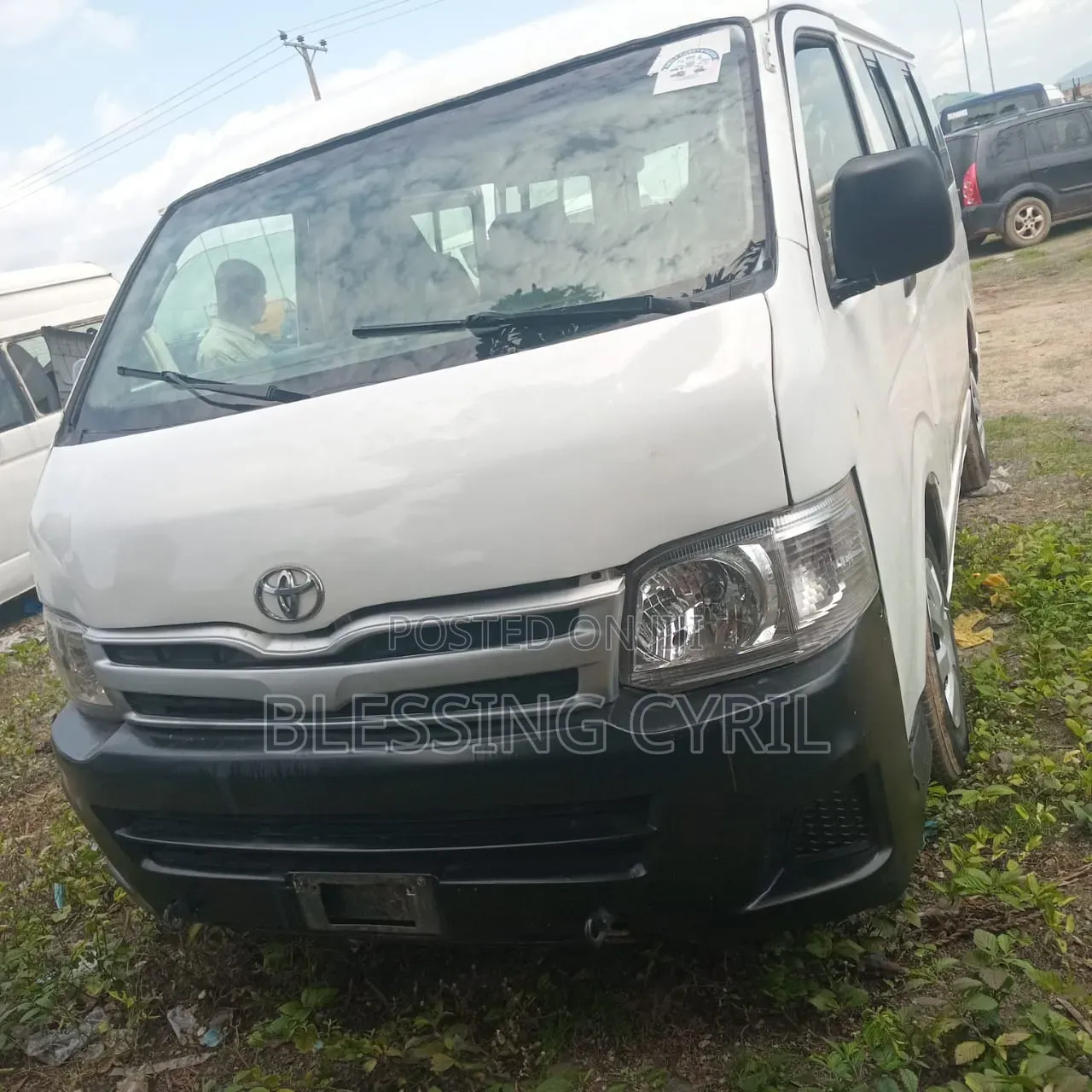Toyota HiAce 2012 White