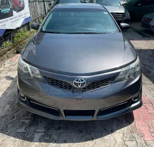 Toyota Camry LE 4dr Sedan (2.5L 4cyl 6A) 2013 Gray