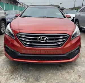 Hyundai Sonata SE 2016 Red