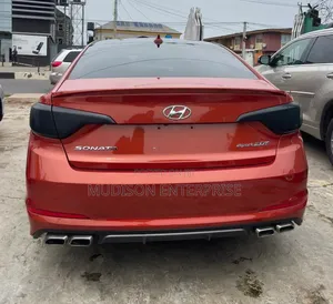 Hyundai Sonata SE 2016 Red