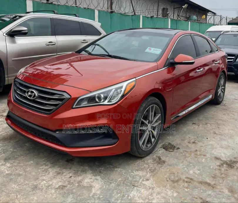 Hyundai Sonata SE 2016 Red