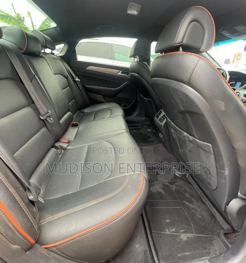 Hyundai Sonata SE 2016 Red