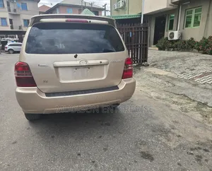 Toyota Highlander V6 FWD 2003 Gold