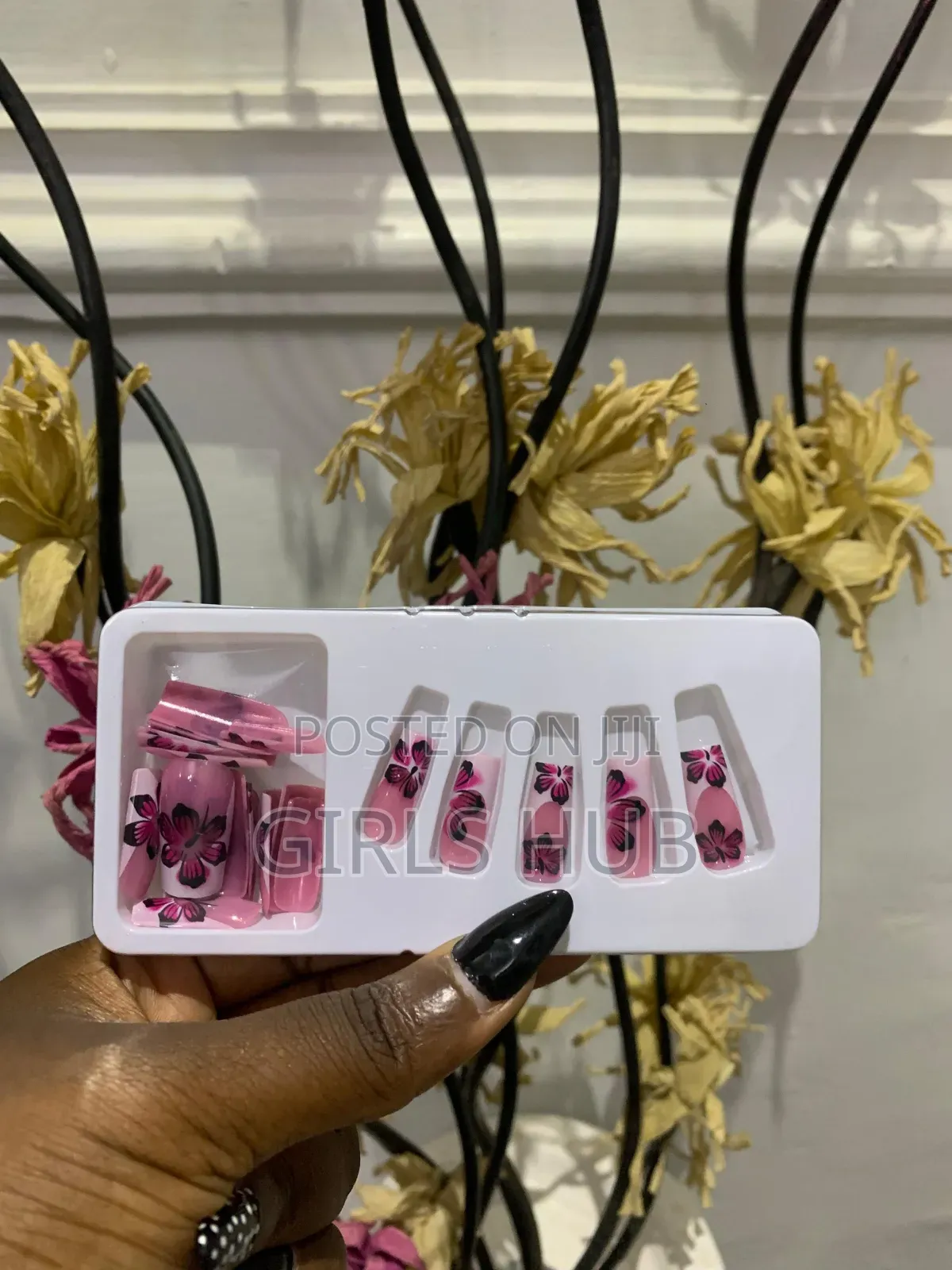 Press-on Nails