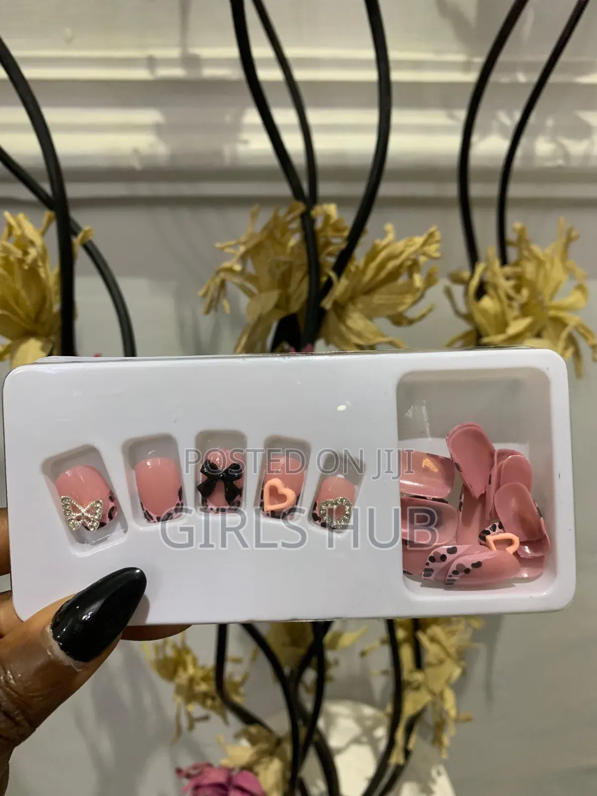 Press-on Nails