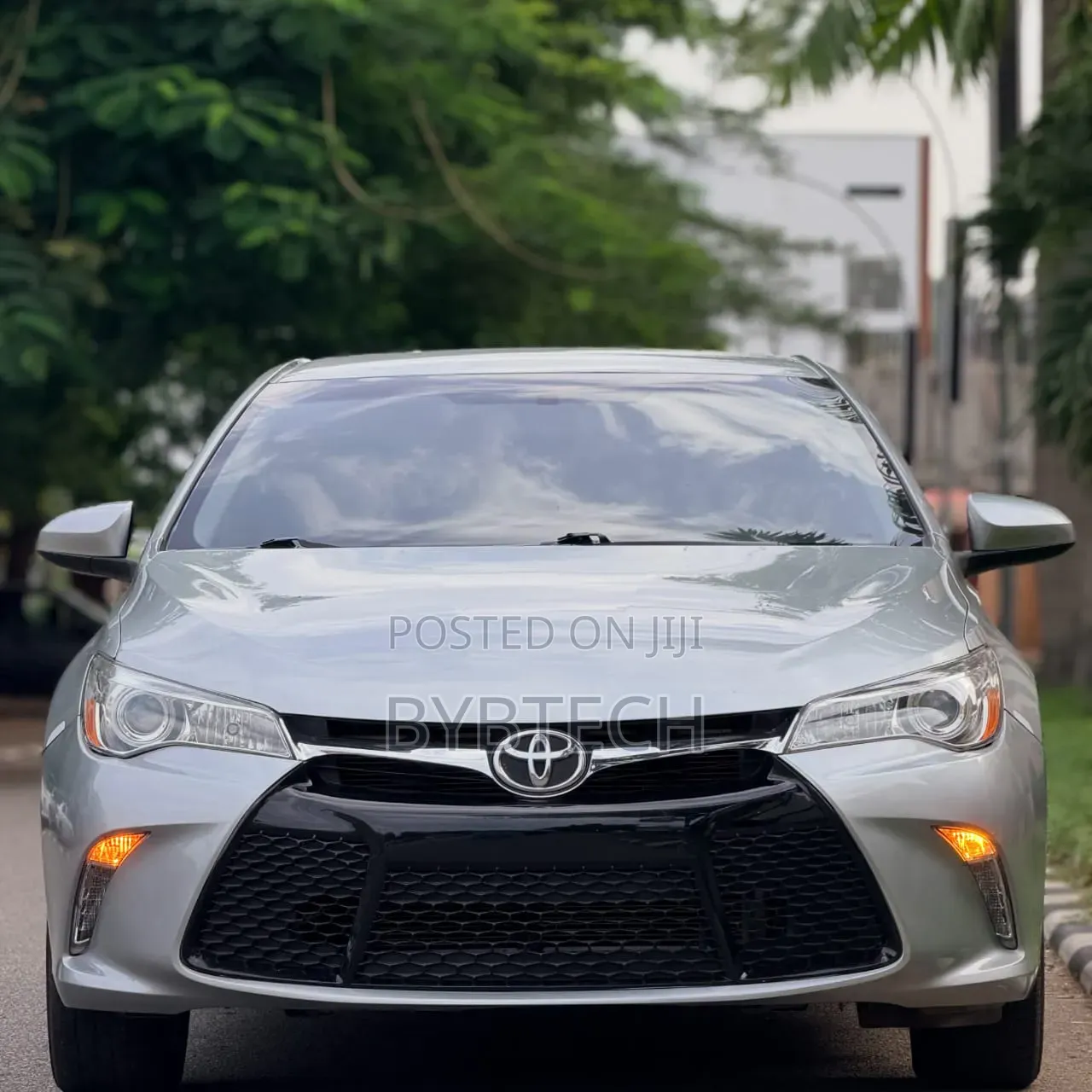 Toyota Camry 2016 Silver