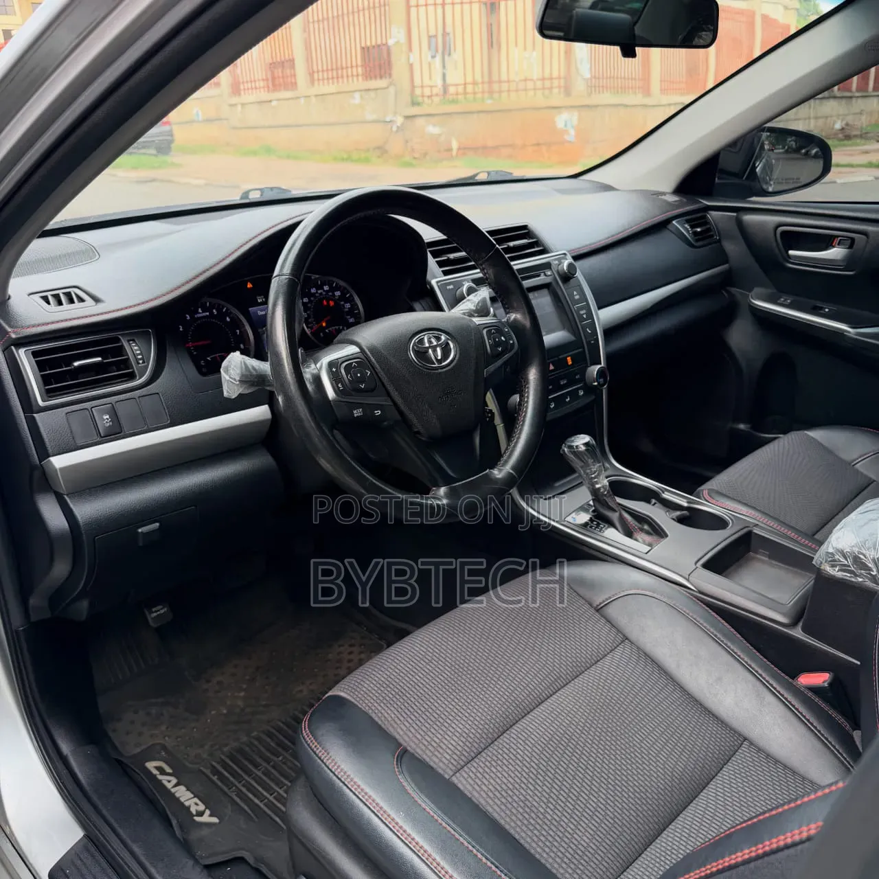 Toyota Camry 2016 Silver