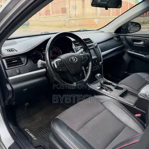 Toyota Camry 2016 Silver
