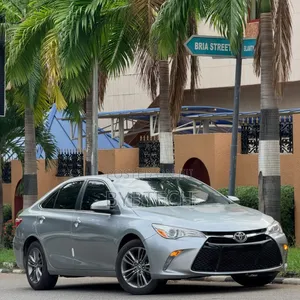 Toyota Camry 2016 Silver