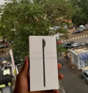 New Apple iPhone 17 256 GB Black