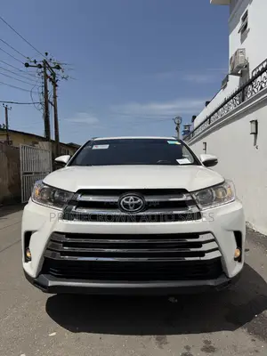 Toyota Highlander Limited V6 4x2 (3.5L 6cyl 6A) 2016 White