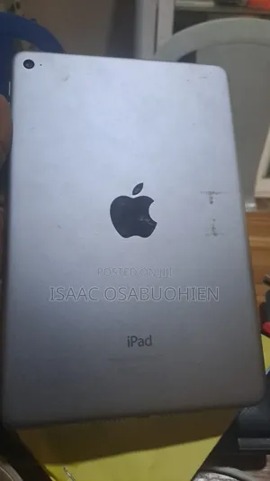 Apple iPad mini 4 128 GB Black
