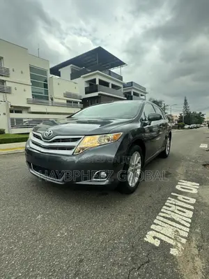 Toyota Venza LE 2010 Gray
