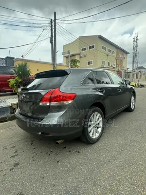 Toyota Venza LE 2010 Gray