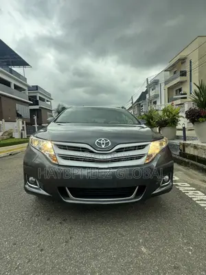 Toyota Venza LE 2010 Gray