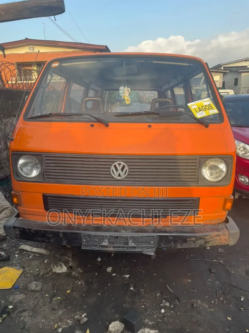 Volkswagen Transporter 2003 Orange
