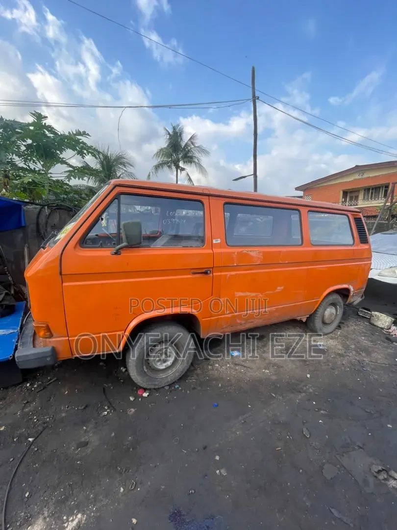 Volkswagen Transporter 2003 Orange