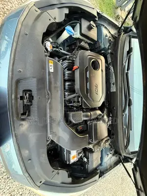 Hyundai Sonata Sport 4dr Sedan (2.4L 4cyl 6A) 2015 Gray