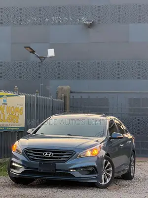 Hyundai Sonata Sport 4dr Sedan (2.4L 4cyl 6A) 2015 Gray