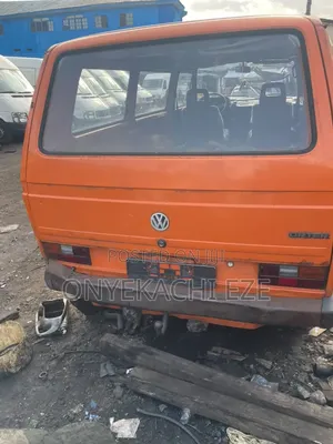 Volkswagen Transporter 2003 Orange