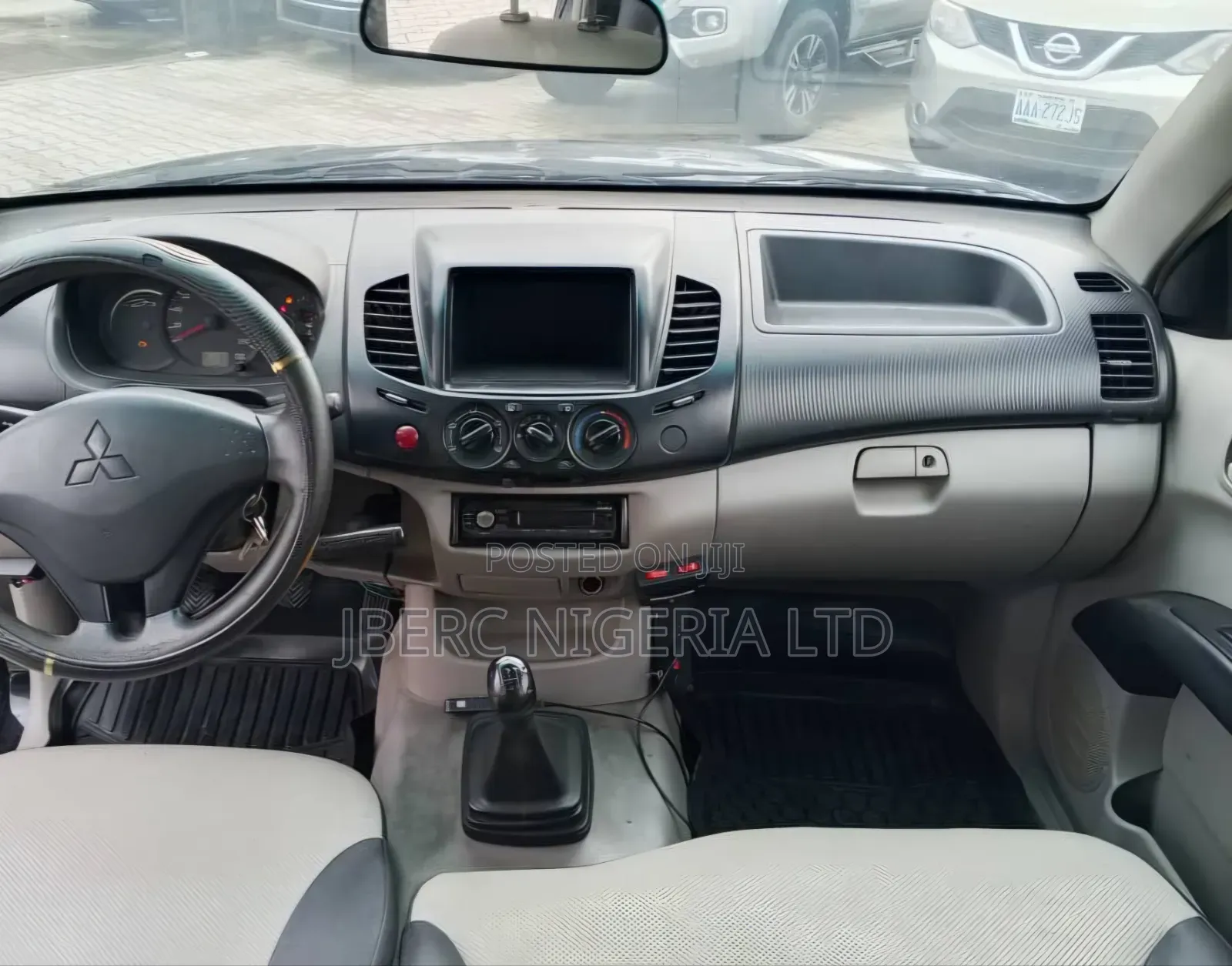 Mitsubishi L200 2014 Black