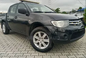 Mitsubishi L200 2014 Black